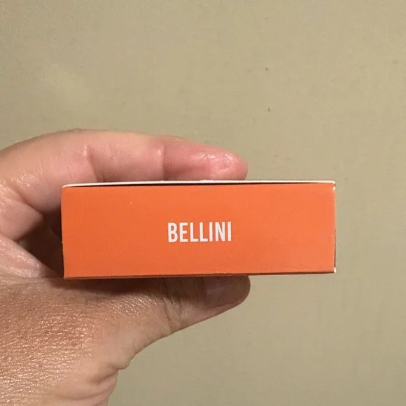 Danessa Myricks Beauty Yummy Skin Blurring Balm Powder - in BELLINI Brand New - Picture 2 of 10